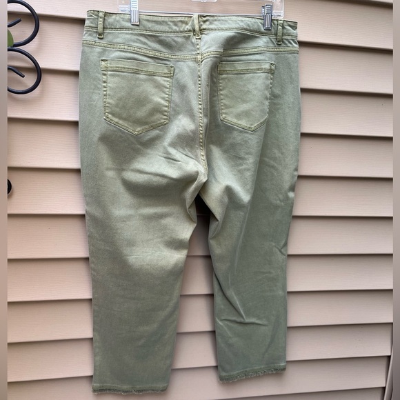J Jill Denim Authentic Fit Cropped Jeans, Green Fringe Hems, size 14 - Picture 6 of 7